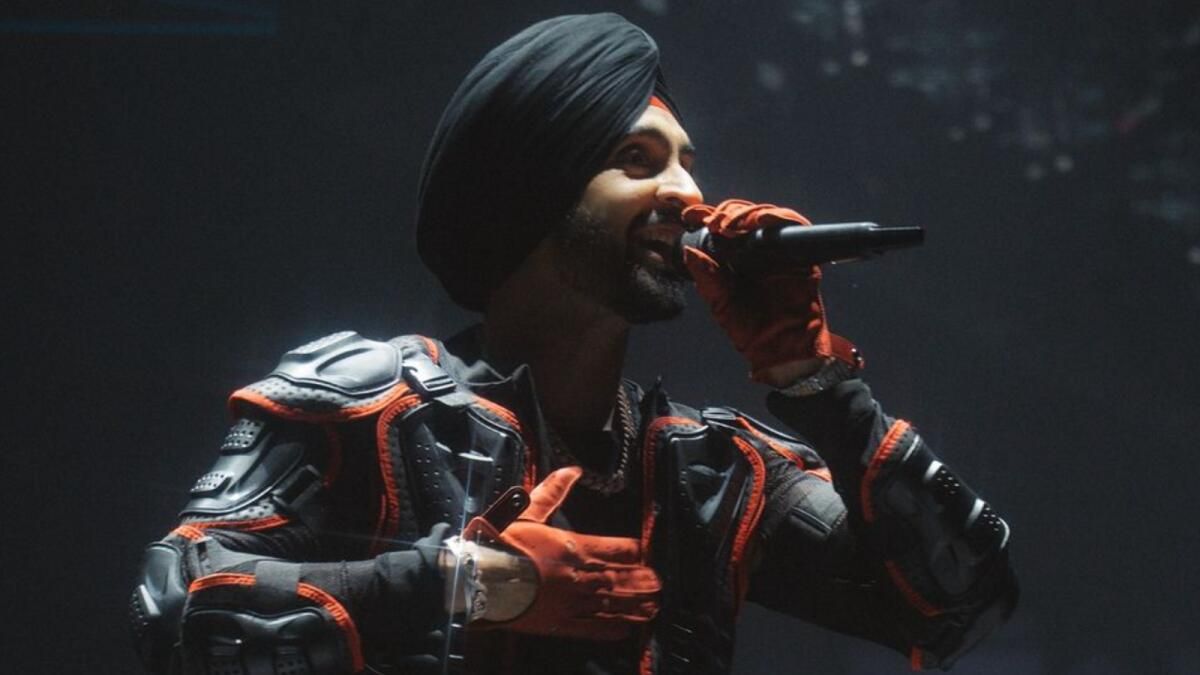 Diljit Dosanjh, Kız Kardeşi Annesini Dünyaya Tanıtıyor