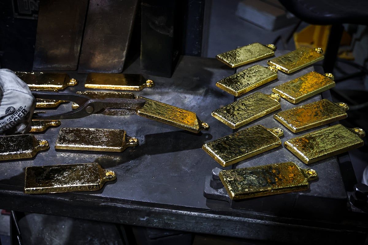 ABD Doları Zayıflığı, Güvenli Liman Talebi Üzerine Altın Kazancı