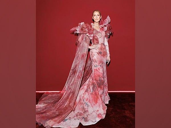 Celine Dion, Stiff-Person Sendromu Teşhisinin Ortasında Vegas Coldplay Konserine Katıldı