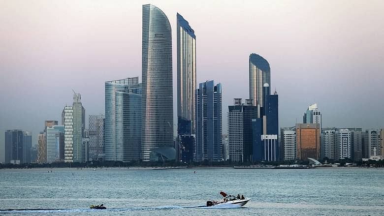 BAE, %4'lük İşe Alım Artışında Kik'e Liderlik Ediyor; Finansal Hizmetler, Gayrimenkul Liderliği