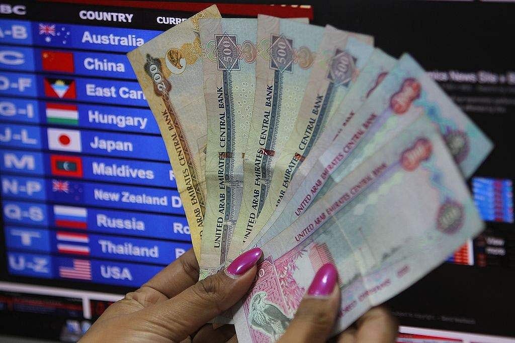 BAE Dirhemi ve Hindistan Rupisinde Yerel Para Birimi Yerleşimini Artırmak için Gereken Adımlar