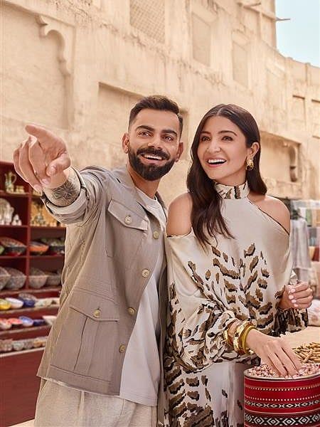 İzleyin: Virat Kohli, Anushka Sharma Dubai'nin En İyi Noktalarını Daha Önce Hiç Olmadığı Gibi Keşfedin