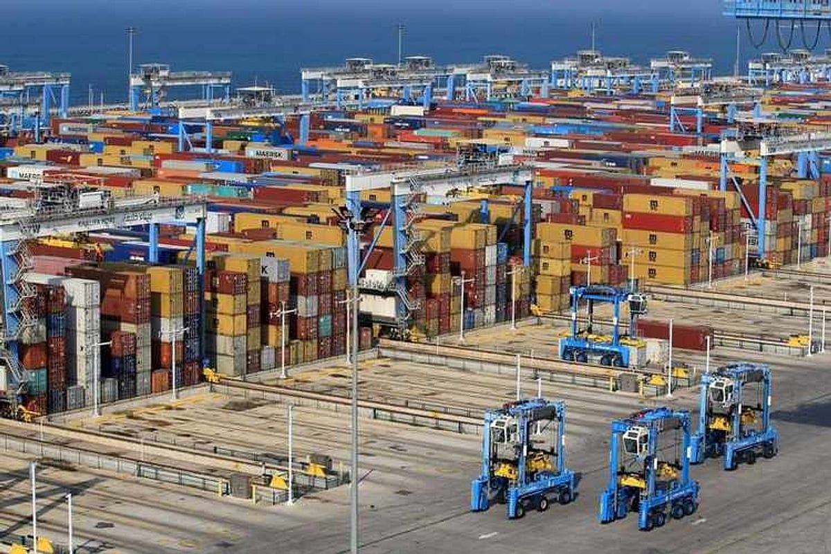 Abu Dabi'nin Petrol Dışı Ticareti, Çeşitlenme Hızı Arttıkça Yükseliyor