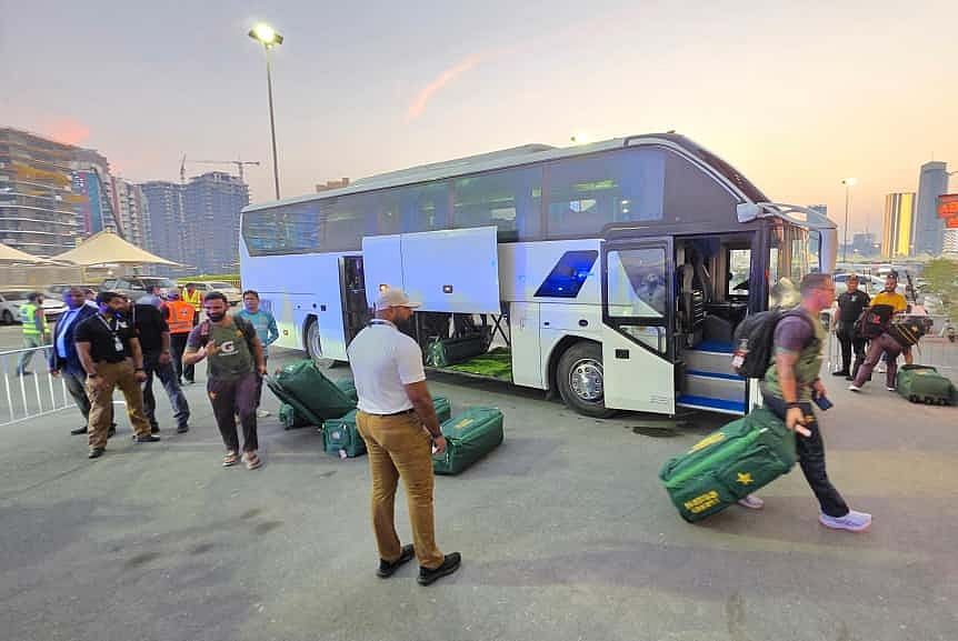 Andy Pycroft, El Sıkışma Sırasından Sonra Pakistan'dan Özür Diledi, BAE Maçını Yönetecek