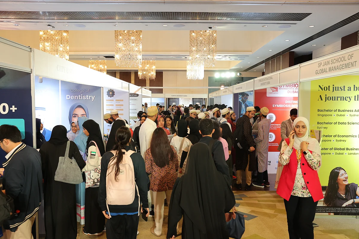 BAE: Psikoloji, Tıp, Kt Uniexpo 2025'teki Öğrenciler Arasında İlgi Uyandırdı