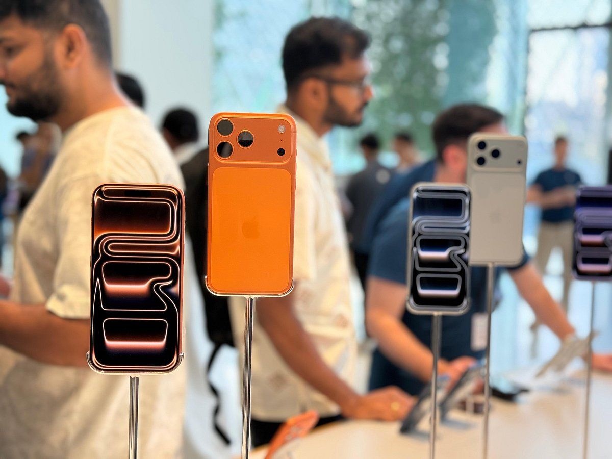 BAE: 'Seri Yükselticiler', Genç Teknoloji Meraklıları Apple'ın Yeni İphone 17'sine Hayran Kaldı