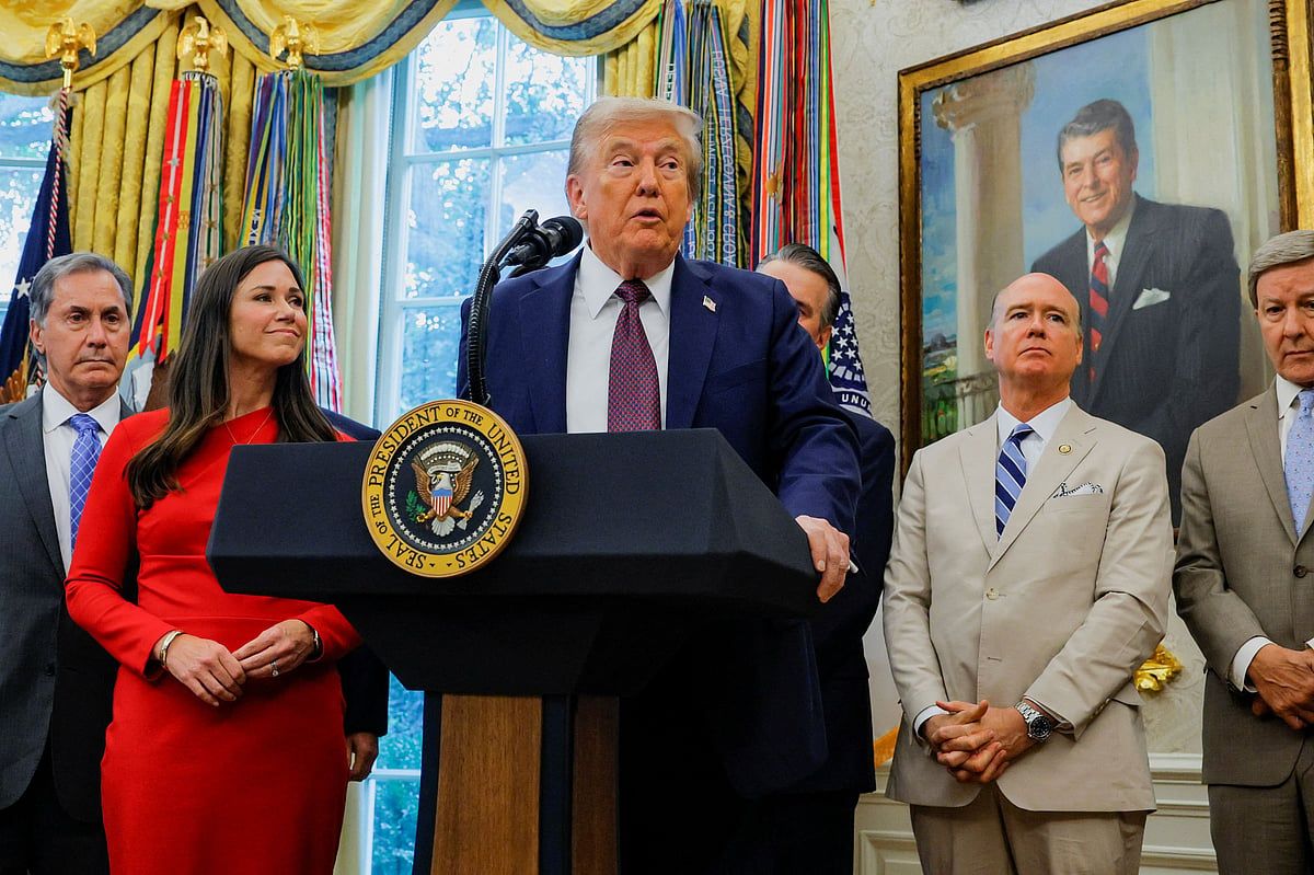 Sahte Fotoğraflar, İddialar: Trump'ın Sağlık Yanlış Bilgileri İnkar Edilmesine Rağmen Dönüyor