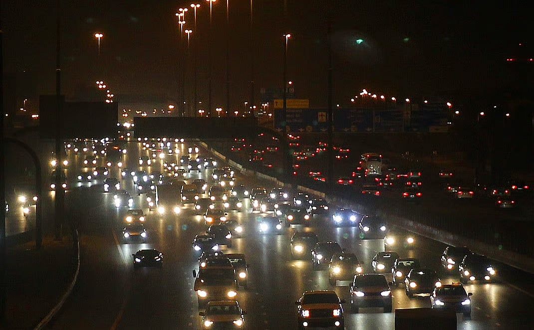 Trafik Uyarısı: Dubai Polisi Al Khail Caddesi'ndeki Kazaya Karşı Uyardı
