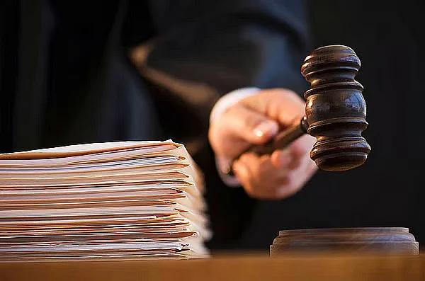 Abu Dabi Mahkemesi, Banka ile Kredi Anlaşmazlığında Emekli Lehine Karar Verdi