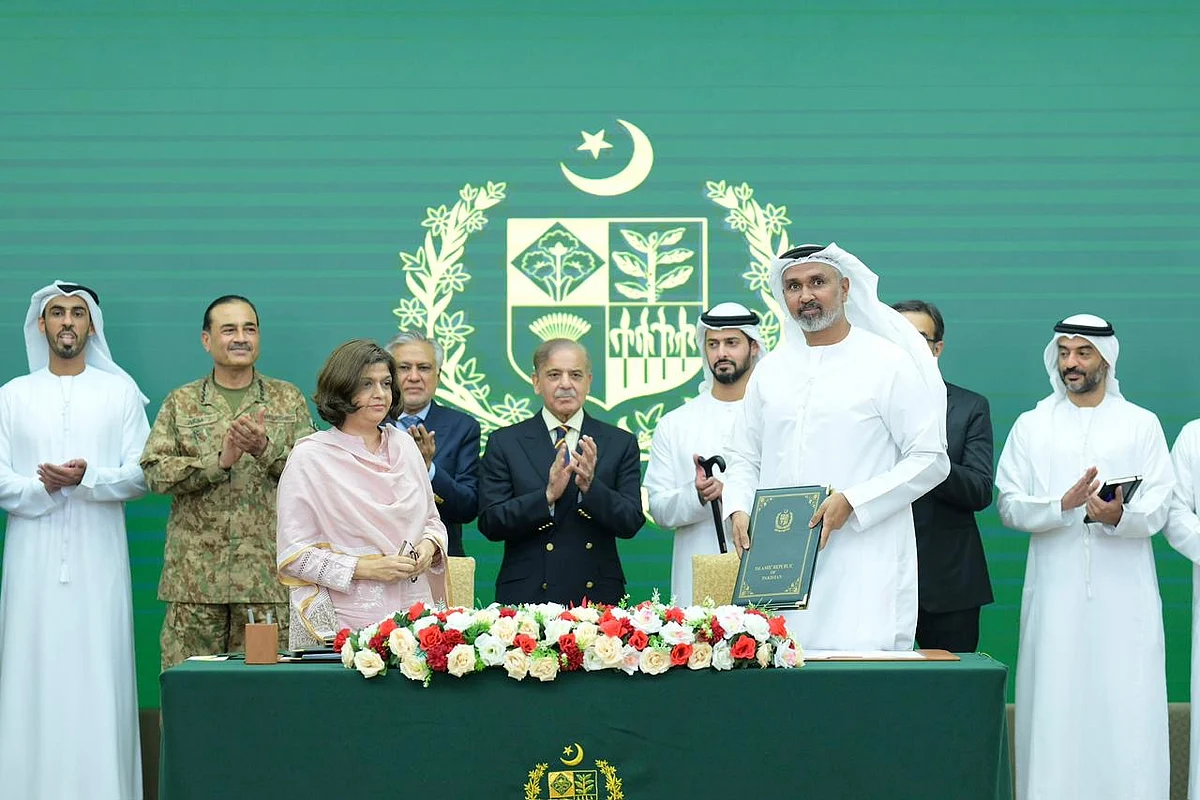 Abu Dabi'den Ihc, Pakistan'ın First Women Bank Limited'in Çoğunluk Hissesini Satın Aldı