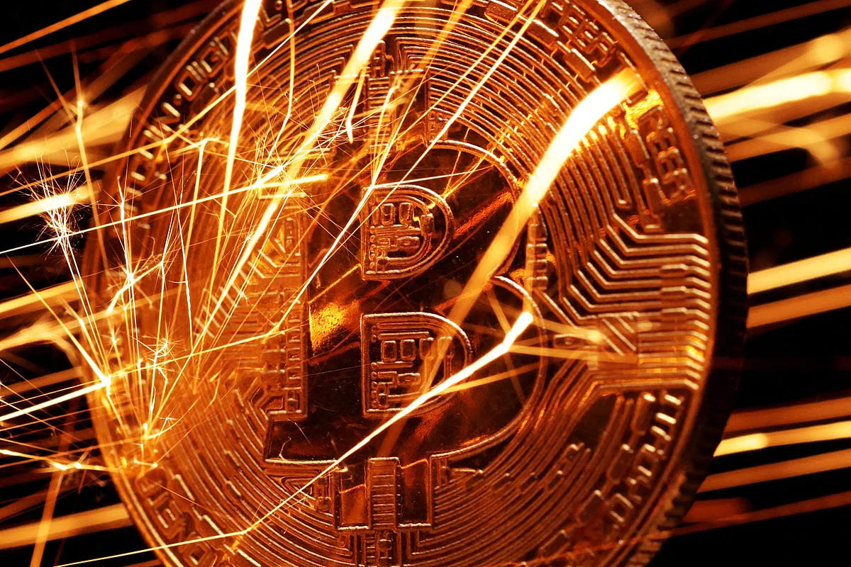 Bitcoin'in Vahşi Ekim Ayı: Çöküş, Toparlanma ve Yeni Bir Perakende Yatırım Dönemi