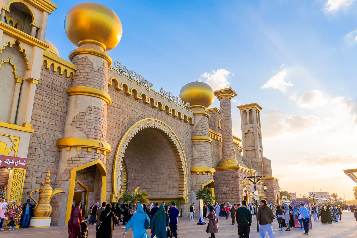 Dubai Polisi Global Village'da Sahte Tatbikat Yapacak