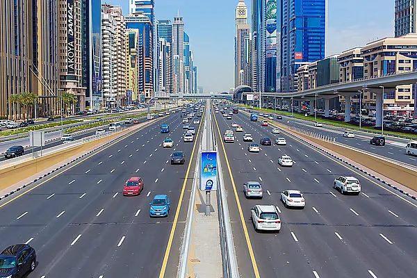 Dubai: Şeyh Zayed Yolu Üzerinde Mall Of The Emirates'e Doğru Yeni Köprü Açılıyor