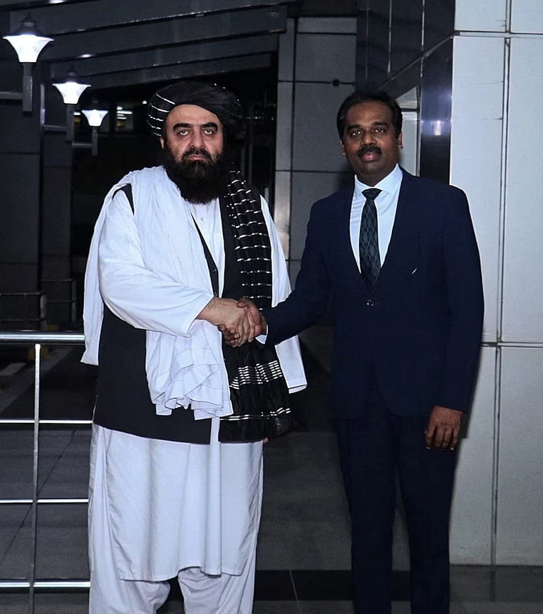 Hindistan Kabil Büyükelçiliğini Yeniden Açacak; Afgan Taliban Yeni Delhi'ye Diplomat Gönderecek