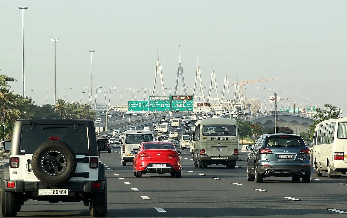 Trafik Uyarısı: Dubai Polisi Al Khail Caddesi'ndeki Kaza Konusunda Uyardı