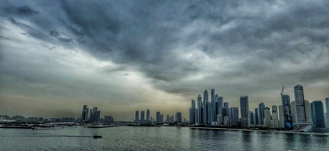 Yarın BAE Hava Durumu: İleride Bulutlu Gökyüzü; Dubai Sıcaklıkları 23ºc'ye Düşecek