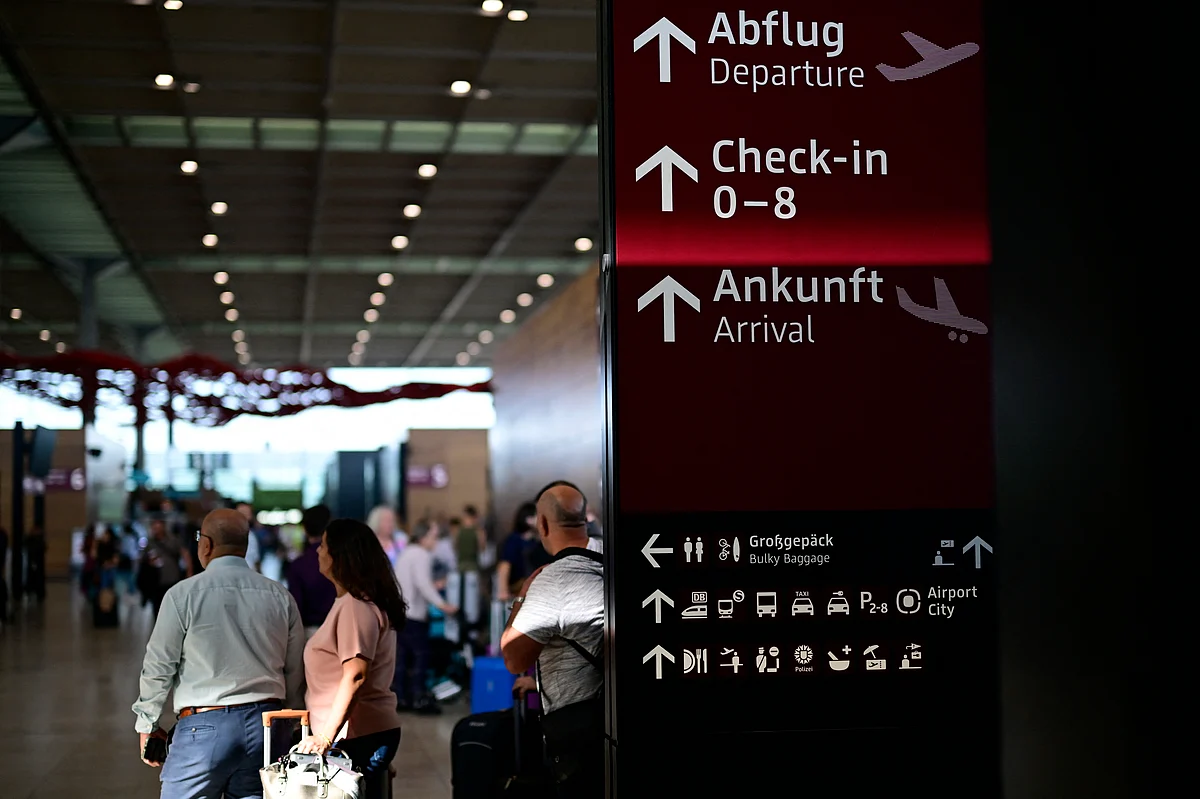 Yeni AB Giriş / Çıkış Sistemi 12 Ekim'de Başlayacak; Emirates Seyahat Güncellemesi Yayınladı