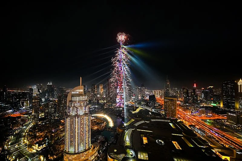 Dubai'de Yılbaşı Gecesi: Shahrukh Khan, Burj Park'ta Bollywood Kutlamalarının Küratörlüğünü Yapacak