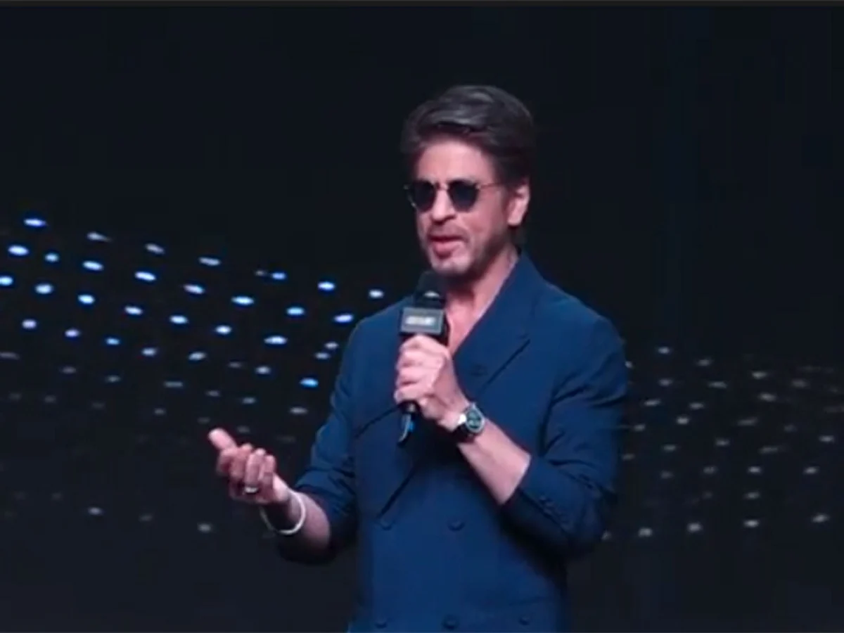 Shahrukh Khan, Adını Dubai Gökdeleniyle ilk Yıldız Olarak Tarihe Geçti