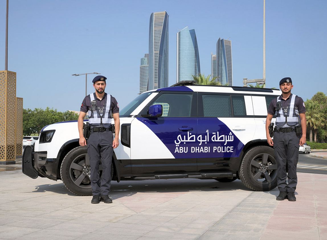 Abu Dabi'de Yılbaşı Gecesi: Polis Güçlü Bir Güvenlik Planı Uygulayacak, Sürücülere Uyarı Verecek