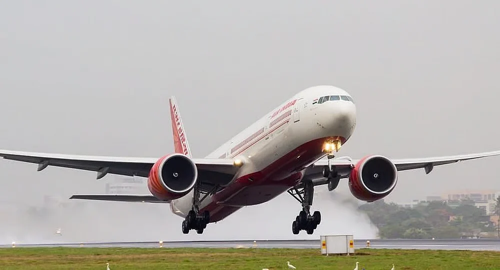 Air India 777 Uçuşu, Yağ Basıncındaki Düşüşün Ardından Pilotu Motoru Kapatmaya Zorladıktan Sonra Geri Döndü