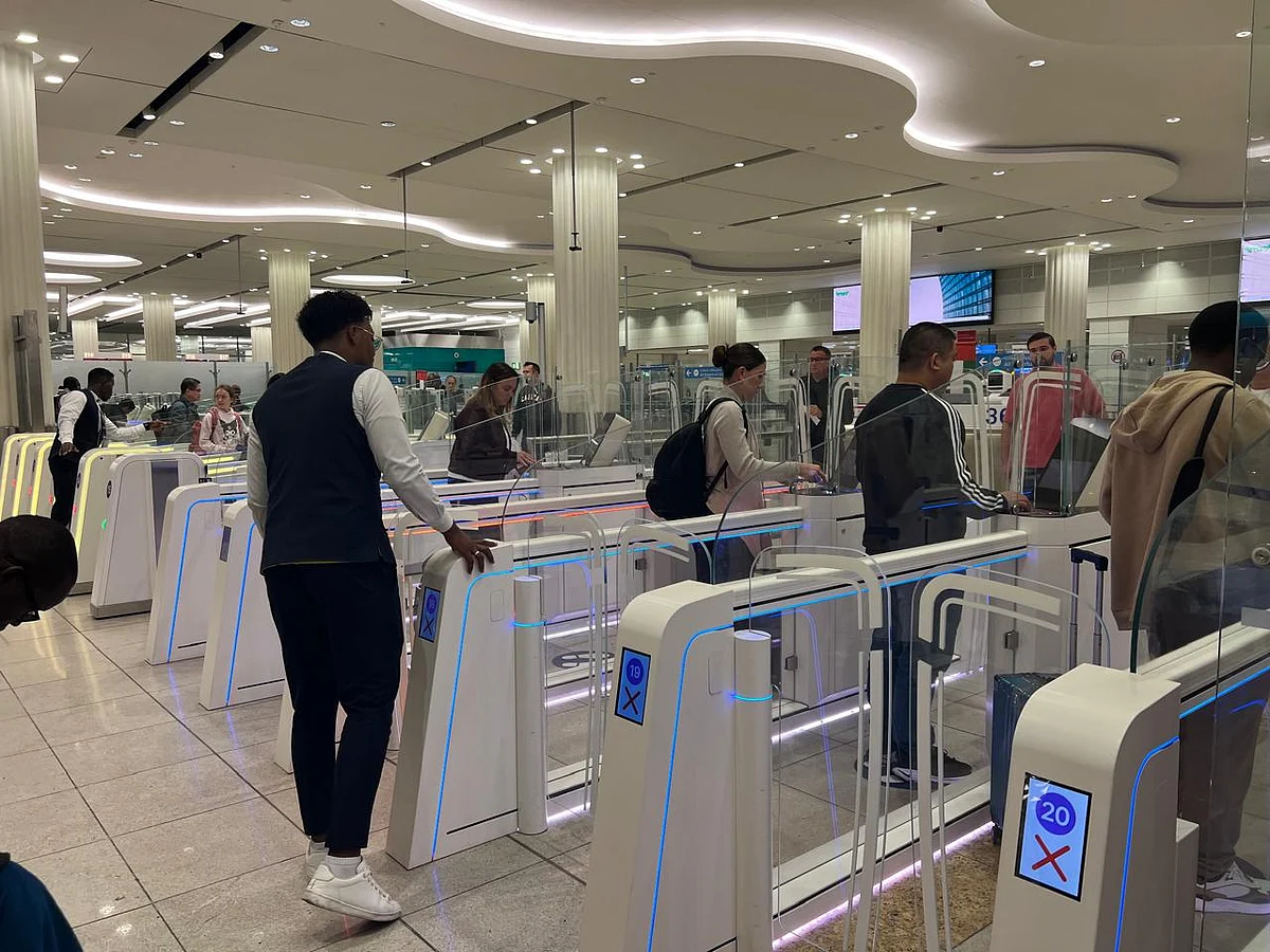 BAE Seyahat Danışmanlığı: Dubai, Sharjah Havaalanları Yeni Yıl Arifesinde Acele Etmeye Hazırlanıyor