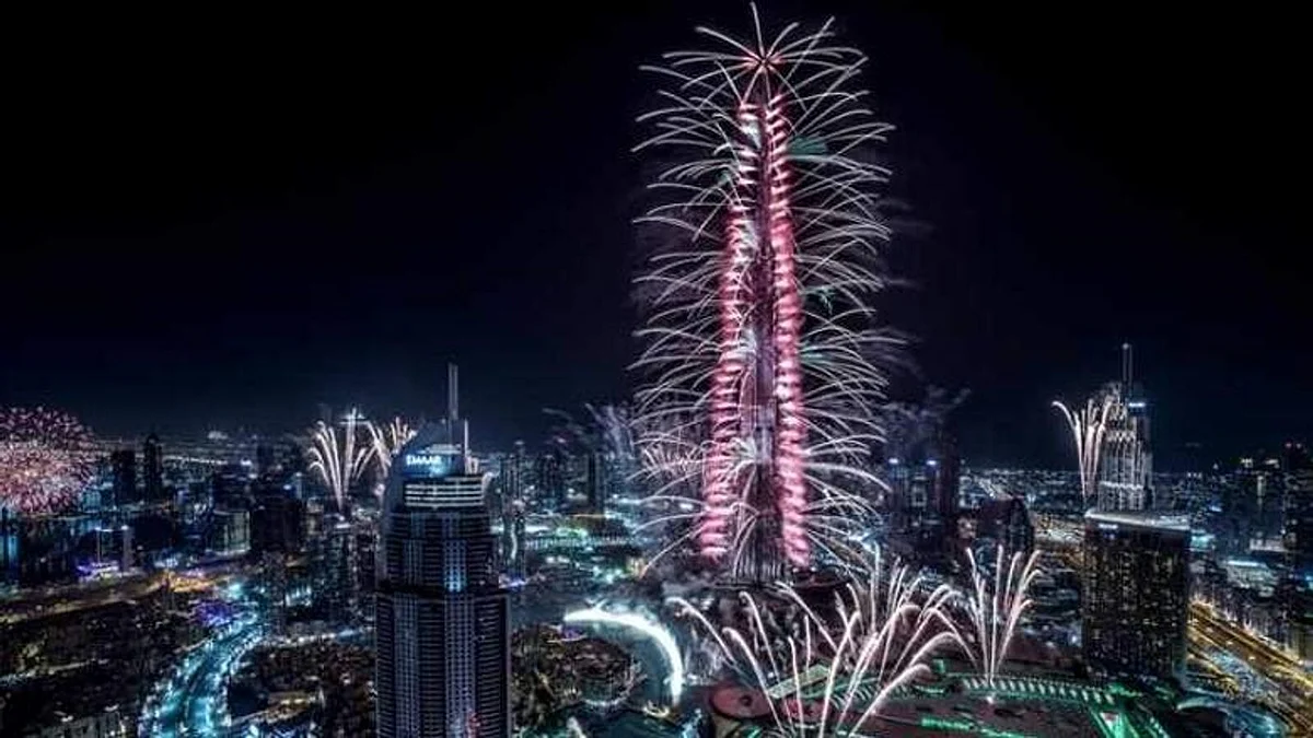 Dubai'de Yılbaşı Gecesi: Güvenlik Komitesi Toplu Taşıma Araçlarını Kullanmaya ve Erken Seyahat Etmeye Çağırıyor
