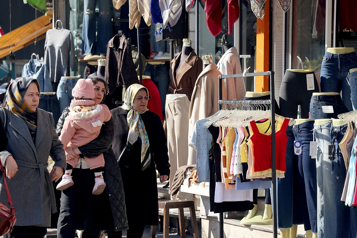 İran Savcısı, Protestoların Ülkeyi İstikrarsızlaştırması Durumunda 'Kararlı' Yanıt Verdi