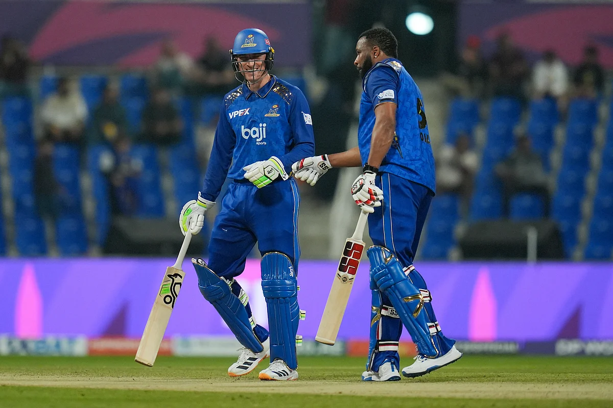 Mi Emirlikleri Mühür 8 Sonra 1 Nokta Qualifer-Wicket Dubai Başkentleri Karşı Kazanmak
