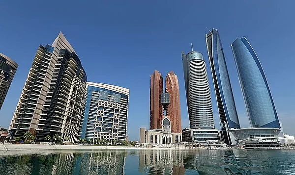 Abu Dabi, Egemen Yatırım Gücü Oluşturmak için L'imad Holding, Adq'yu Birleştiriyor