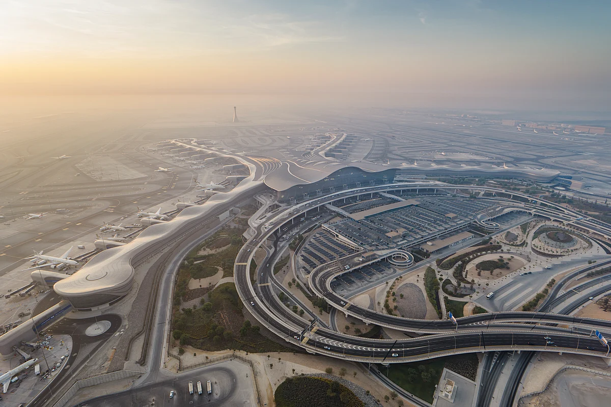 Abu Dabi Havaalanları 2025'i Rekor Trafikle Kapattı 