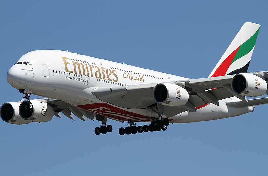 BAE: Kahire'ye Bağlı Emirates Uçuşu Teknik Arıza Nedeniyle Dubai'ye Geri Döndü