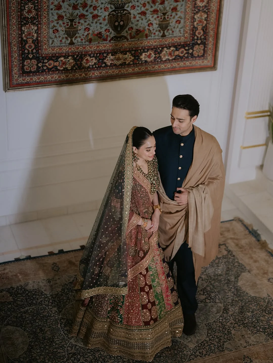 Bakın: Shanzay Ali Rohail, Sabyasachi Lehenga'da Parlıyor, Tarun Tahiliani Saree Düğününde