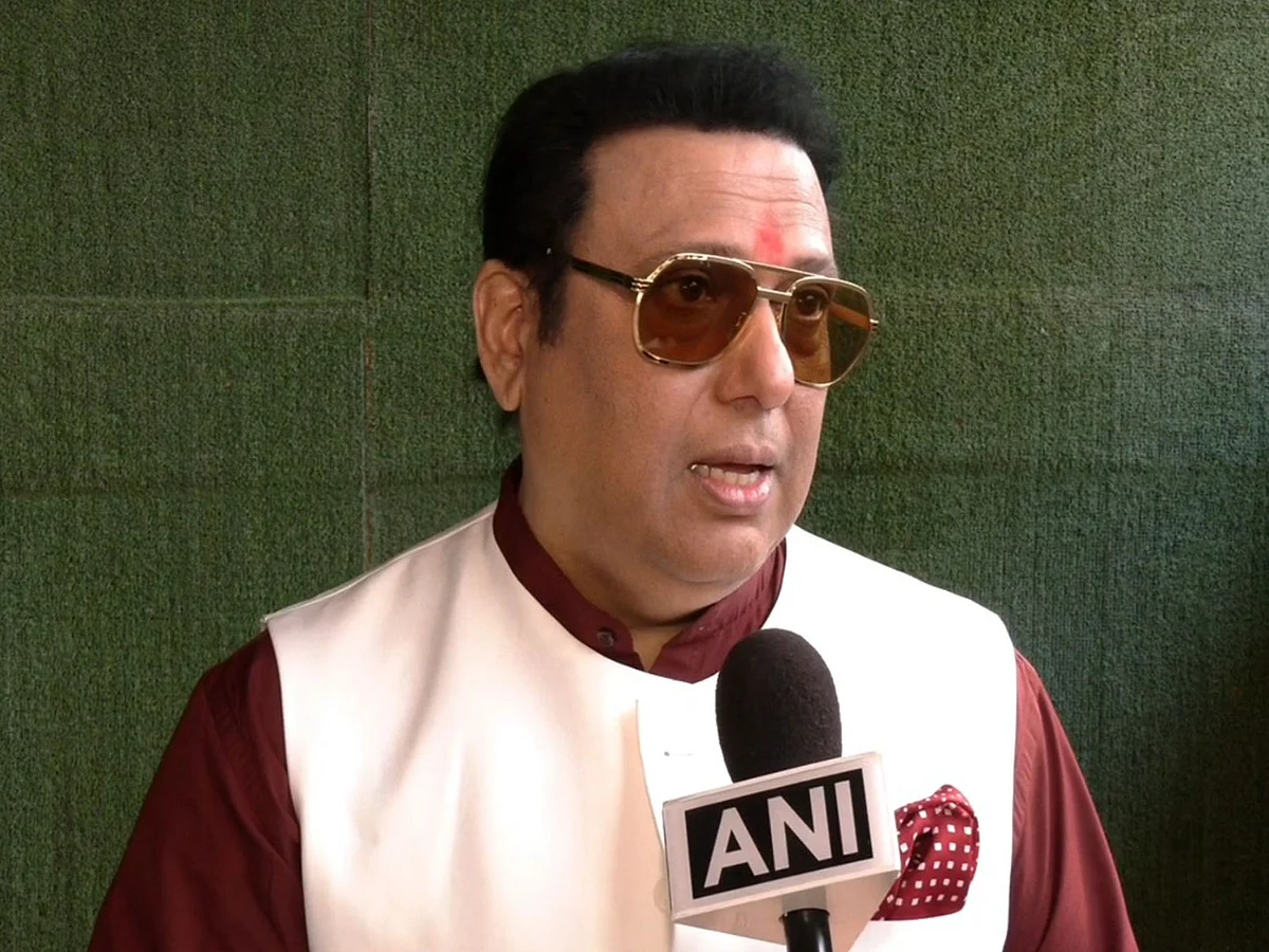Bollywood Yıldızı Govinda, Karısı Sunita ile Yarıkta Sessizliği Bozuyor