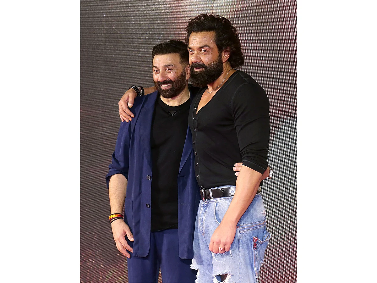 Bollywood Yıldızı Sunny Deol, Doğum Gününde 'Küçük Kardeş' Bobby Deol'u İstiyor