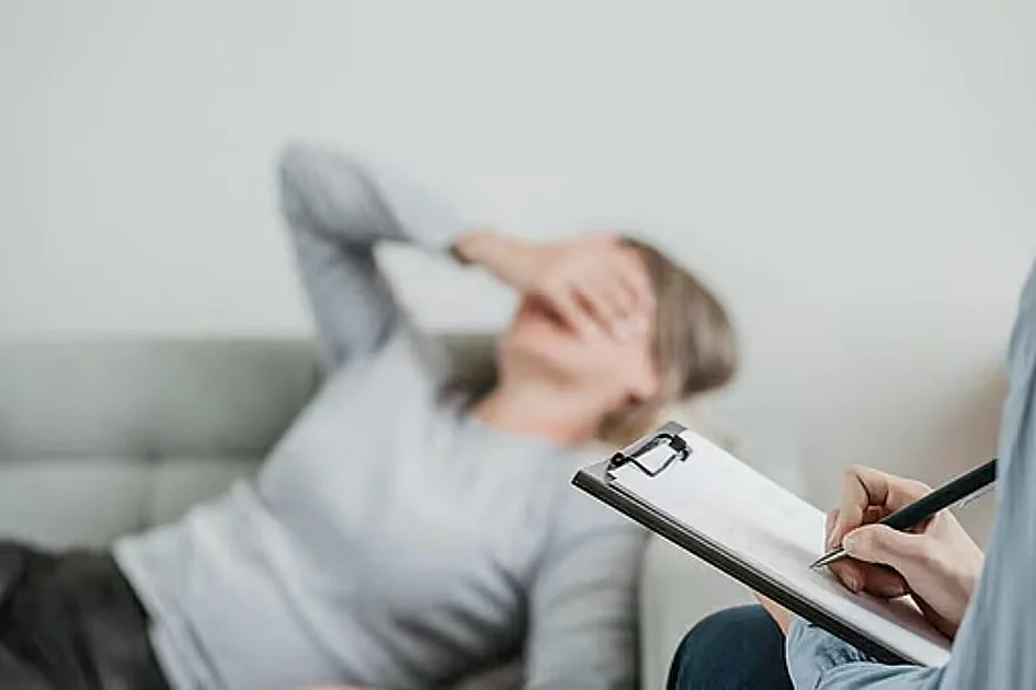 Bu BAE Gurbetçisi, Teşhisten Önce 15 Yıl Boyunca Kronik Ağrı ile Nasıl Yaşadı?