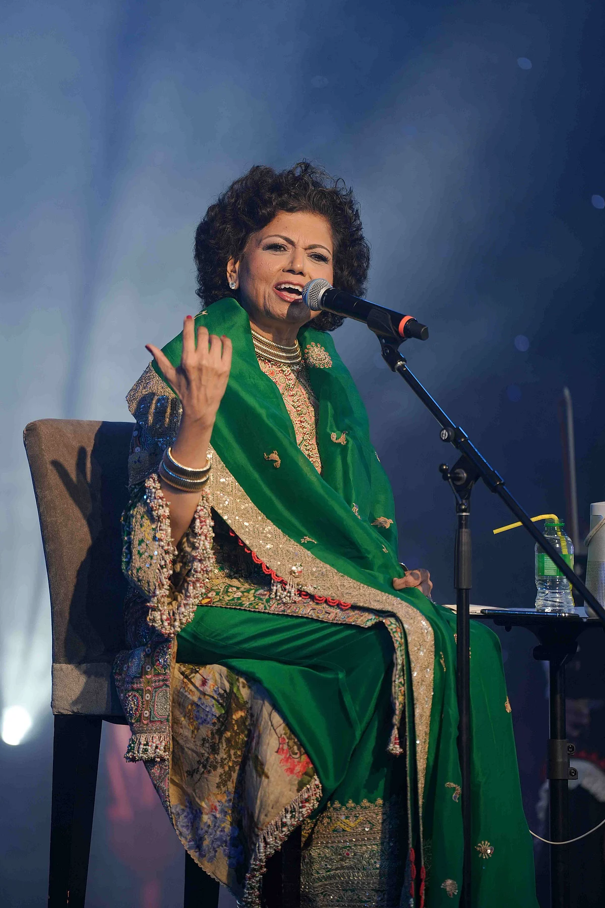 Bu Müzisyenin 70 yaşındaki Grammy'si, Başlamak için Asla Geç Olmadığını Hatırlatıyor