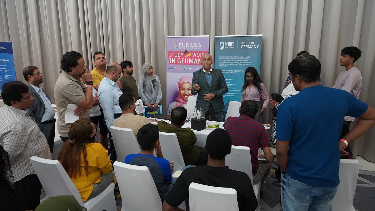 Dubai Eğitim Fuarı, Ailelerin Yurtdışında Eğitim Görmelerine Yardımcı Oluyor