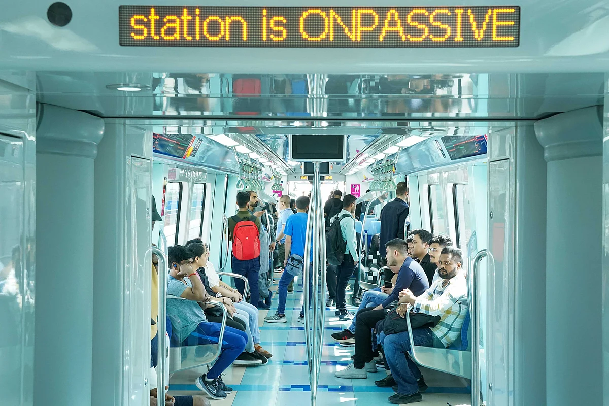 Dubai Metrosu ve Tramvay Sürücüleri, Yeni Rta Görgü Kuralları Kampanyasında Temel Seyahat Kurallarına Uymaya Çağırdı