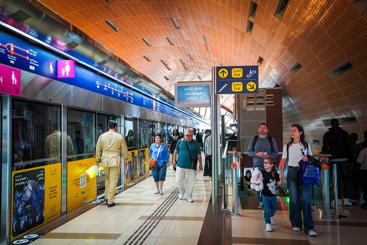 Dubai: Yeni Yıl Arifesinde 2,8 Milyondan Fazla Yolcu Toplu Taşıma Kullanıyor