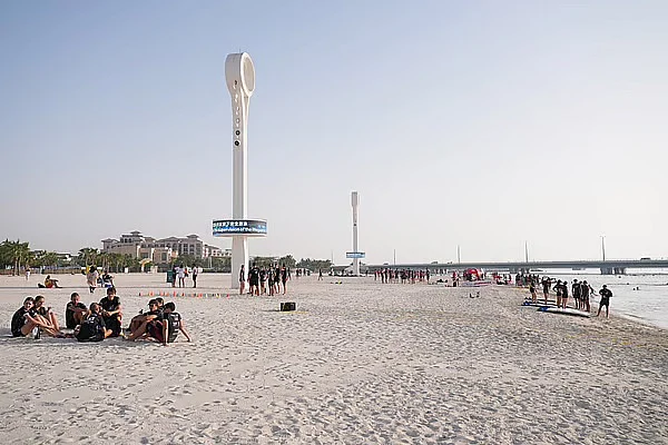 Dubai'nin Gece Hayatı Aileleri, Gündüz Plaj Aktivitelerini İçerecek Şekilde Nasıl Genişliyor