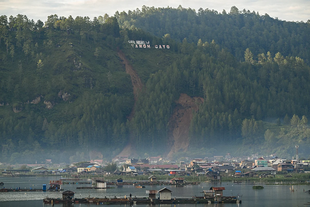Endonezya'nın Kuzey Sulawesi'deki Sel Baskınları 14kişiyi Öldürdü; Dördü Hala Kayıp