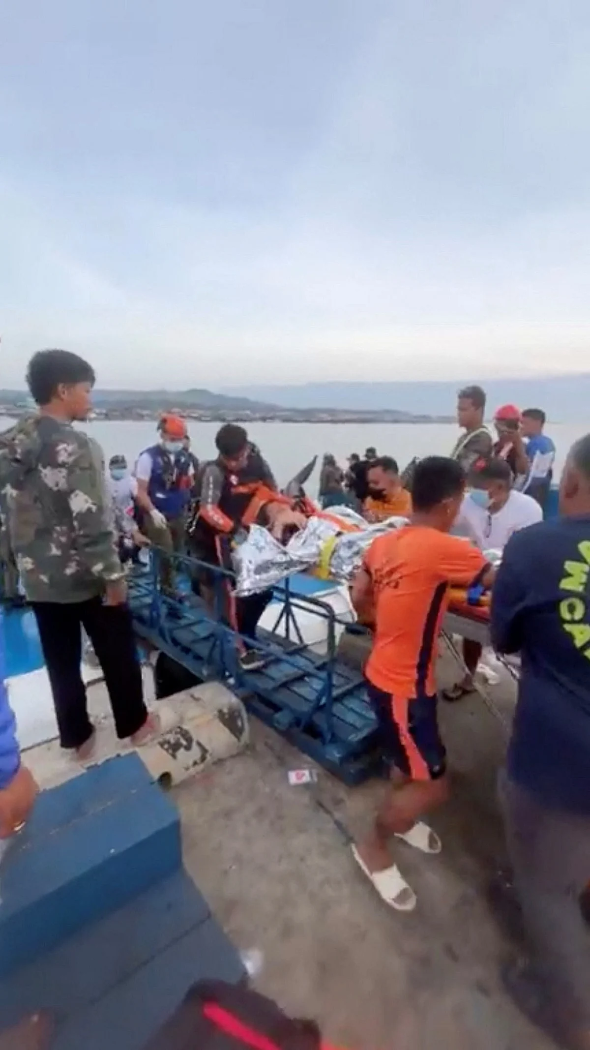 Filipinler'in Güneyinde Feribot Batarken On Beş Ölü, 28 Kayıp
