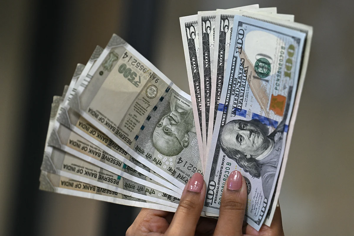 Hindistan Rupisi Rekor Seviyeye Ulaştı, Rbı Düşüşü Önlemek için Devreye Girdi Dolar Başına 92