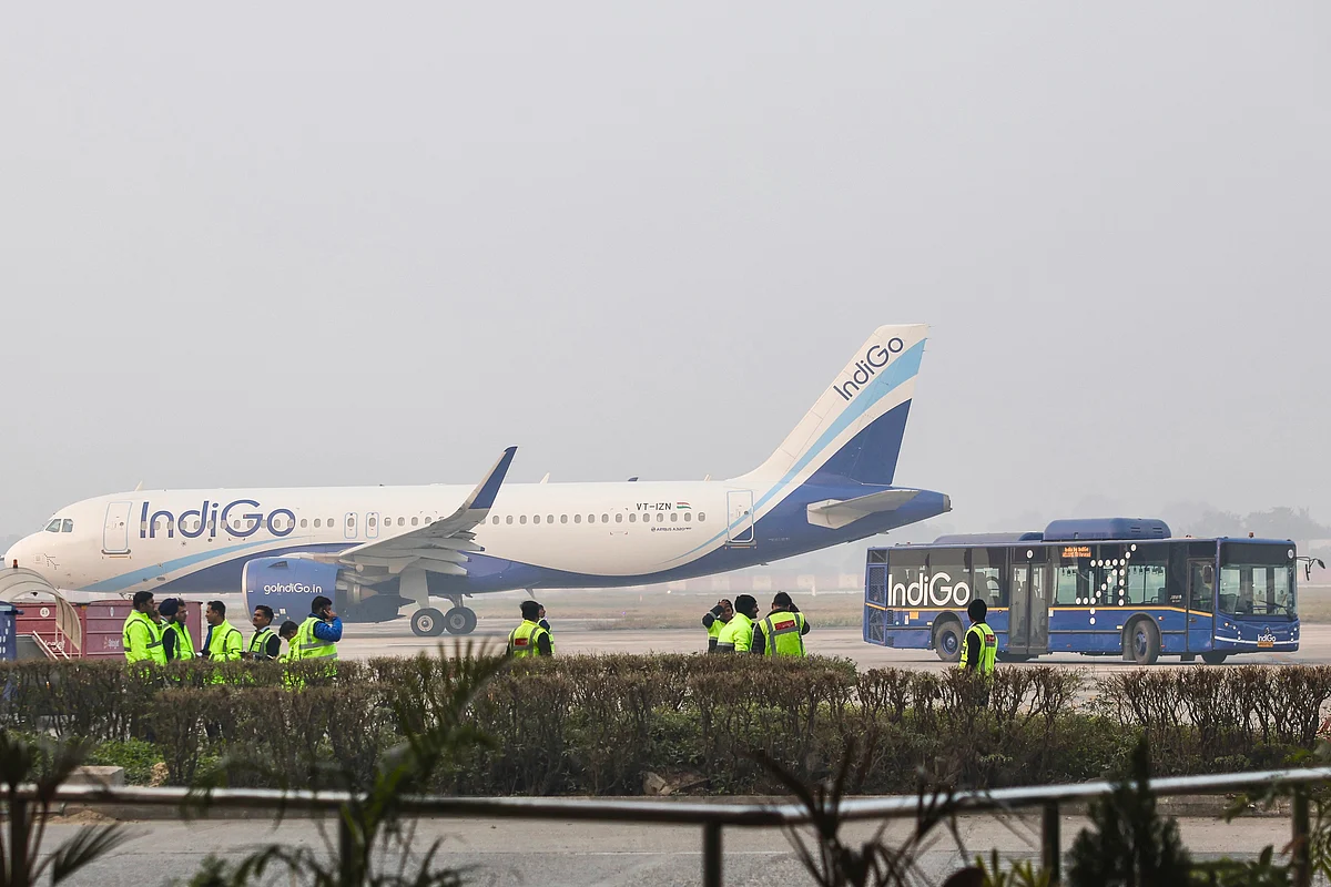 Indigo, Aralık Ayındaki Uçuş İptalleri için Rekor 2,45 Milyon Dolar Para Cezasına Çarptırıldı, Üst Düzey Yetkili Kovuldu