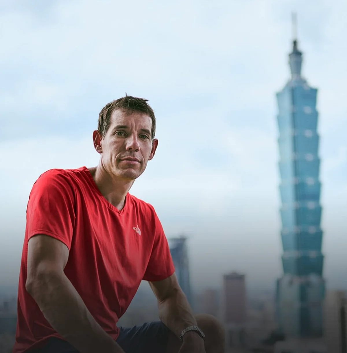 İp Yok: Alex Honnold, Netflix'te Canlı Yayınlanmak üzere Taipei 101'e 'Ücretsiz Solo' Tırmanışını Erteledi