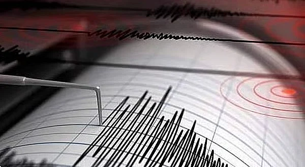 İran'ın Güneyinde 10 Kilometre Derinlikte 5,1 Büyüklüğünde Deprem Meydana Geldi
