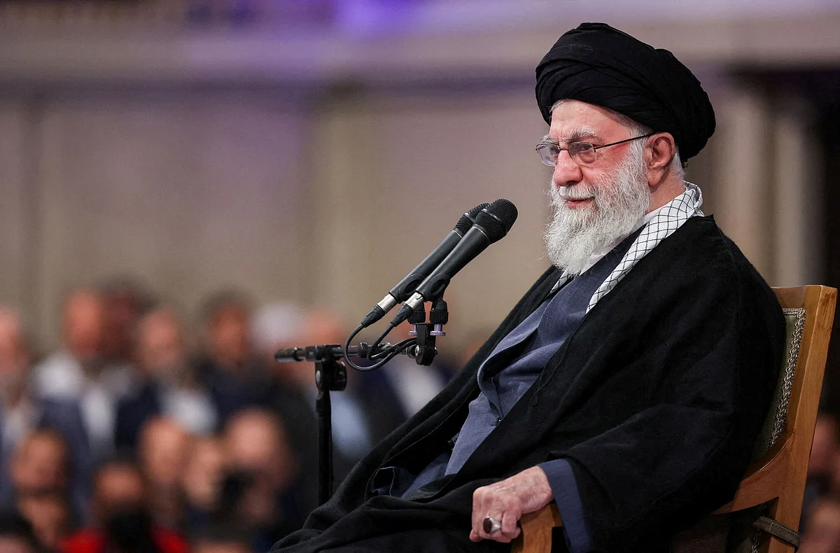 İranlı Hamaney, 'Kibirli' Trump'ın Devrileceğini Söyledi, Abd'deki Sorunlara Odaklanmasını Söyledi