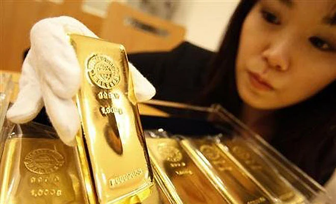 Jeopolitik Gerilimler Güvenli Liman Tekliflerini Artırırken Altın 4.800 $ / Oz'un Üzerine Çıktı