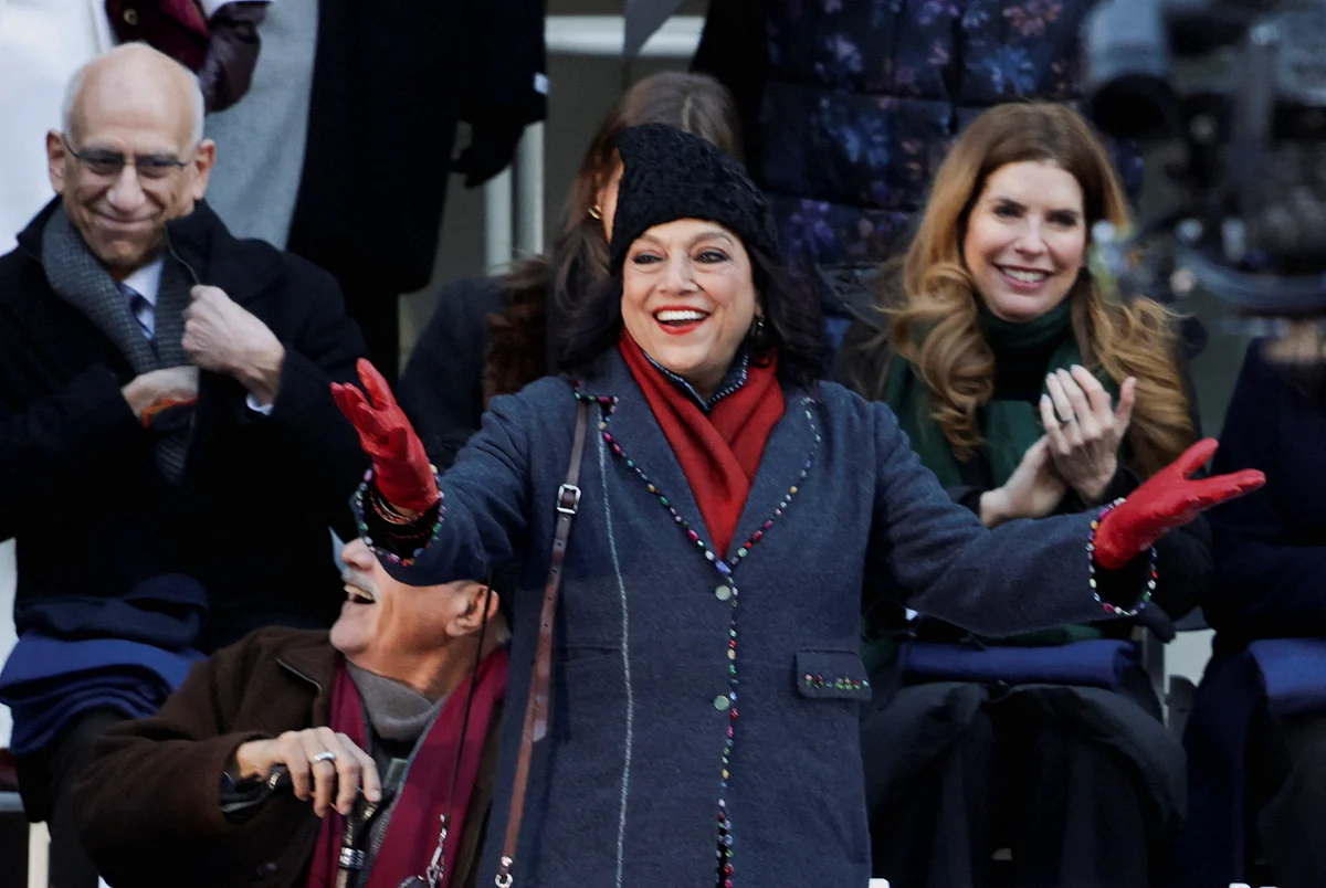 Memdani'nin Annesi Mira Nair, Yeni Çıkan Jeffrey Epstein Dosyalarında Adını Verdi